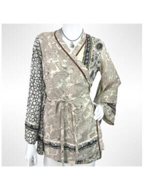 BCBG MaxAzria Mixed Print Open Front Kimono Jacket Circle Paisley Long Sleeve